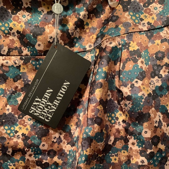 Satin floral skirt - Picture 2 of 2